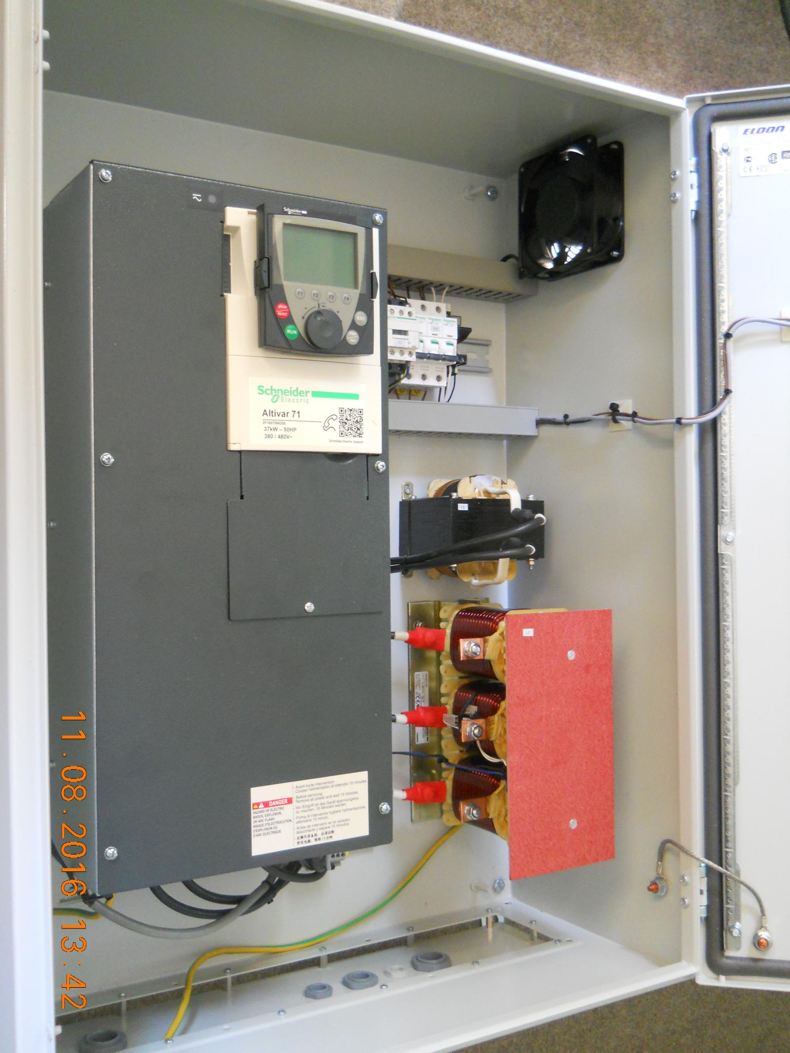 Click to enlarge excavatoare hidraulice cu comenzi integral electrice, prese hidraulice